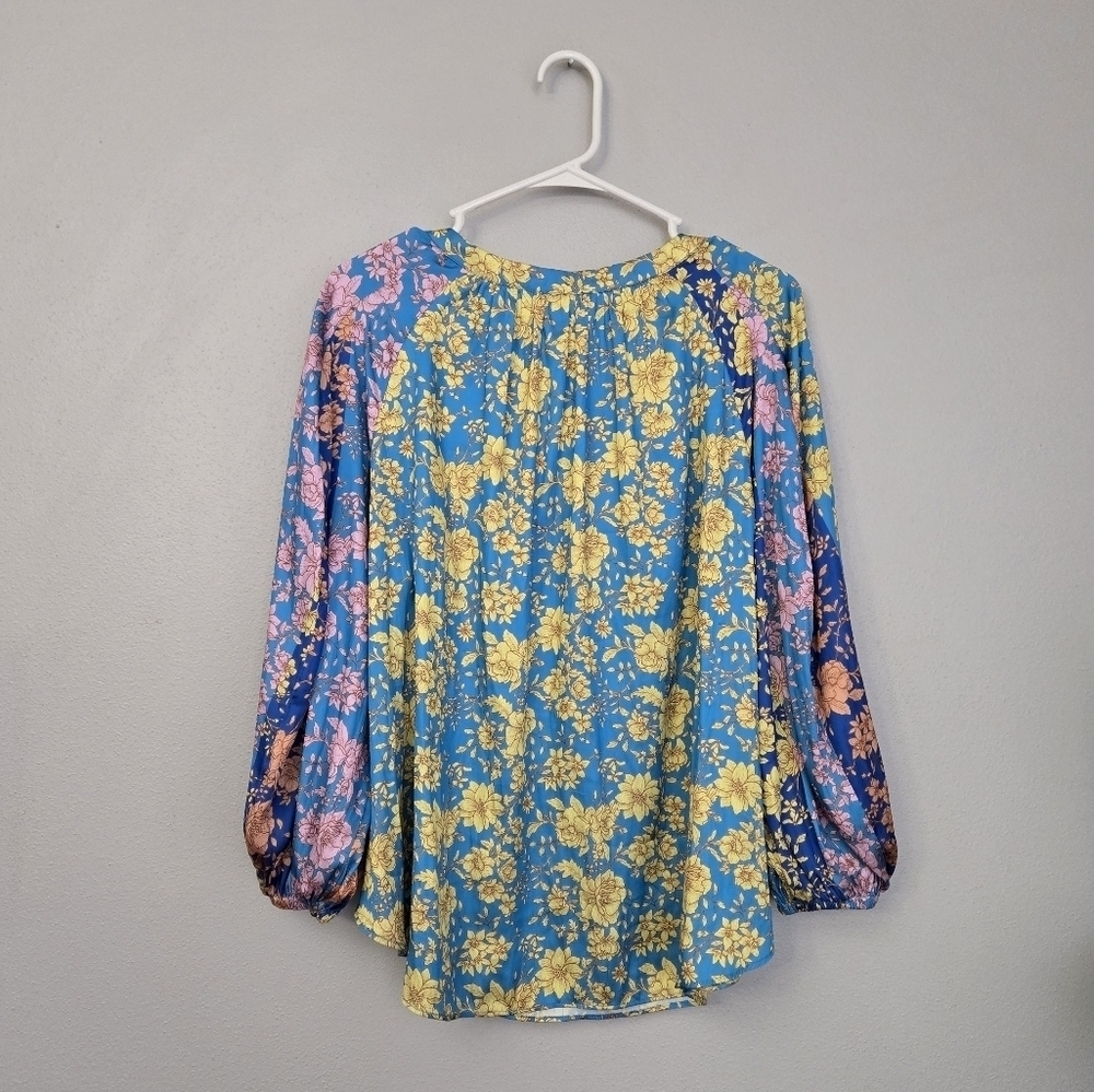 Current Air Floral Colorblock Cuffed Blouse - Picture 6 of 8
